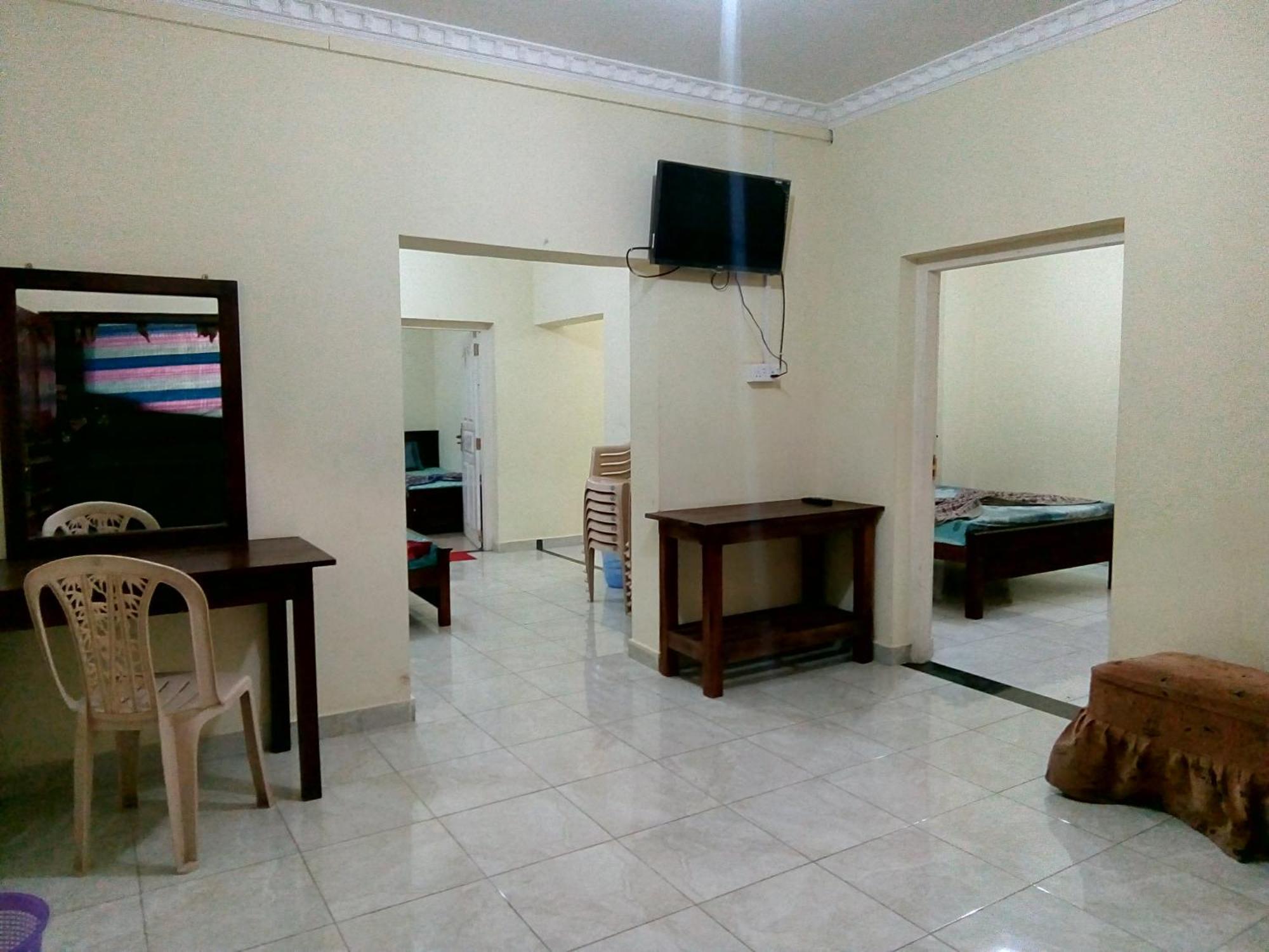 Sri Krishna Bhavan Hotel Гаттон Номер фото