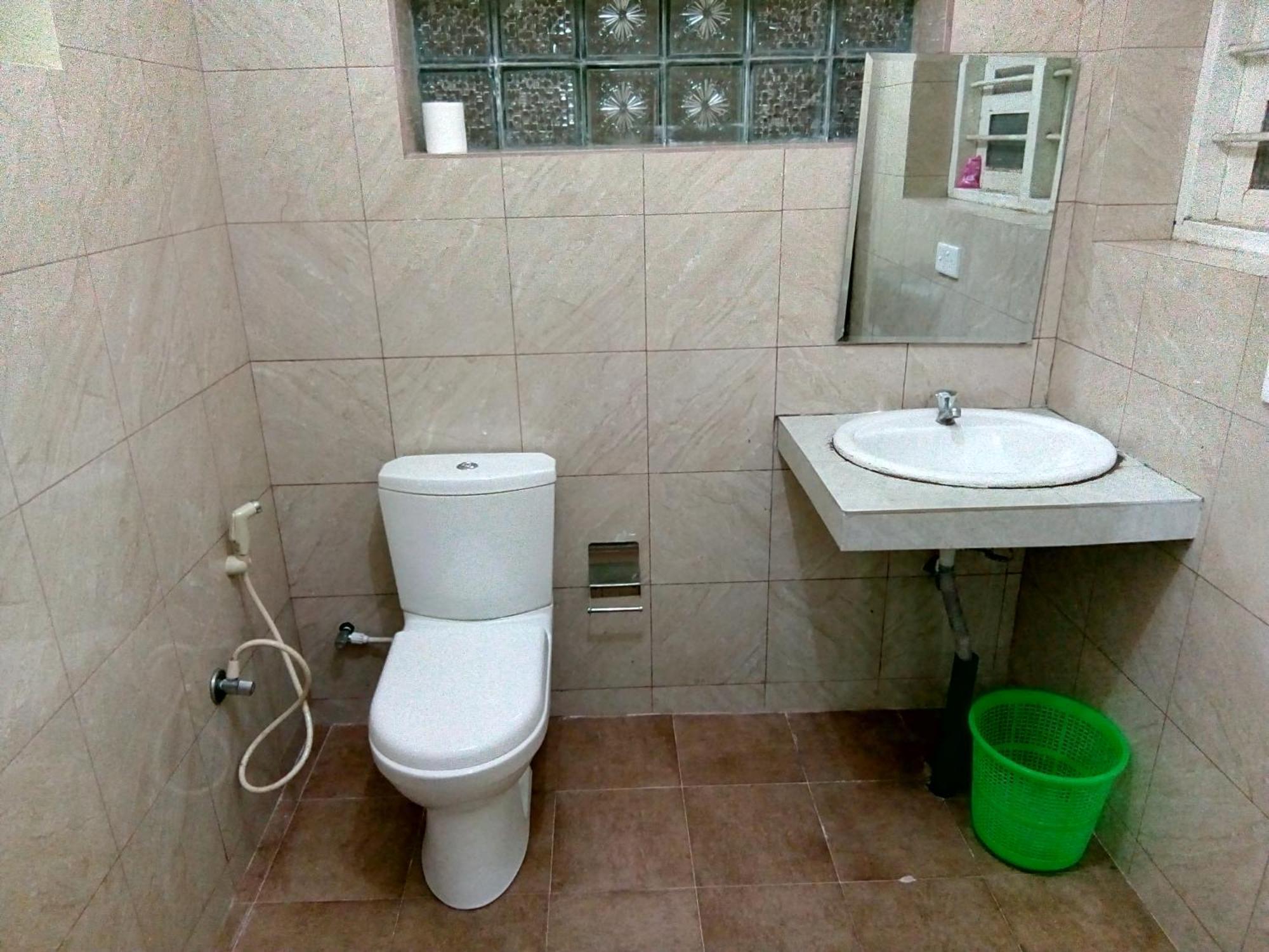 Sri Krishna Bhavan Hotel Гаттон Номер фото