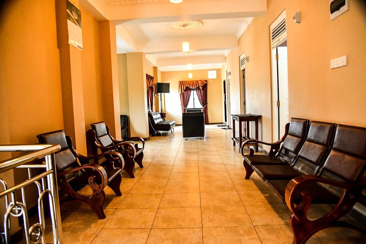 Sri Krishna Bhavan Hotel Гаттон Екстер'єр фото